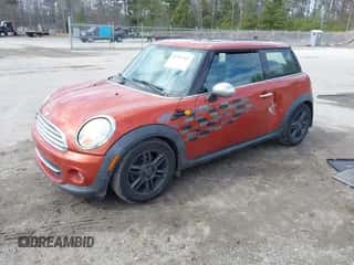 2011 MINI Hardtop with VIN WMWSU3C54BTX96143, listed as a IAAI auction lot 41854987 with 102,743 mi miles and . Bid and sale history available at DreamBid. Image 2.