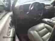 1996 Chevrolet Tahoe z VIN 3GNEK18R6TG132762, wystawiony jako Copart lot #61960405 z przebiegiem 1 742 805 mil mil oraz Szkoda całkowita • Salvage title. Historia ofert i sprzedaży dostępna na DreamBid. Obrazek 8.