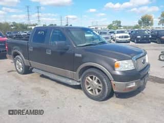 2005 Ford F-150 XLT z VIN 1FTPW12555FB31201, wystawiony jako IAAI lot #43410539 z przebiegiem 116 296 mil mil oraz . Historia ofert i sprzedaży dostępna na DreamBid. Obrazek 1.