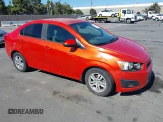 2012 Chevrolet Sonic LS с VIN 1G1JA5SH6C4225157, выставлен на аукционе IAAI как лот 43207631 с пробегом 171 805 миль миль и . История ставок и продаж доступна на DreamBid. Изображение 1.