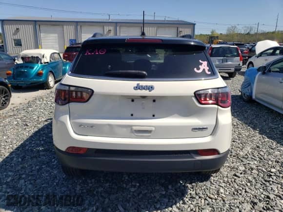 2018 Jeep Compass Latitude z VIN 3C4NJDBB9JT246350, wystawiony jako Copart lot #54673315 z przebiegiem 91 053 mil mil oraz Szkoda całkowita • Salvage title. Historia ofert i sprzedaży dostępna na DreamBid. Obrazek 6.