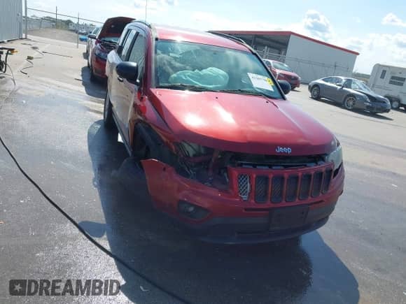 2014 Jeep Compass Latitude with VIN 1C4NJCEB4ED651713, listed as a IAAI auction lot 43305790 with 139,289 mi miles and . Bid and sale history available at DreamBid. Image 12.