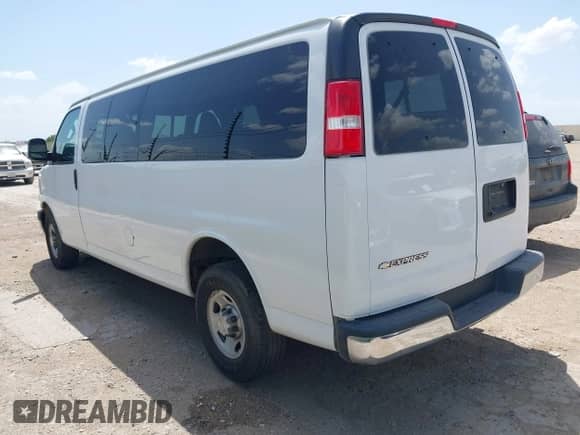 2020 Chevrolet Express Passenger LS with VIN 1GAZGNFG1L1240914, listed as a IAAI auction lot 42558334 with 38,750 mi miles and . Bid and sale history available at DreamBid. Image 3.