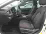 2024 Toyota Camry Hybrid LE z VIN 4T1H31AK5RU077576, wystawiony jako Copart lot #66674945 z przebiegiem 98 986 mil mil oraz Szkoda całkowita • Salvage title. Historia ofert i sprzedaży dostępna na DreamBid. Obrazek 7.