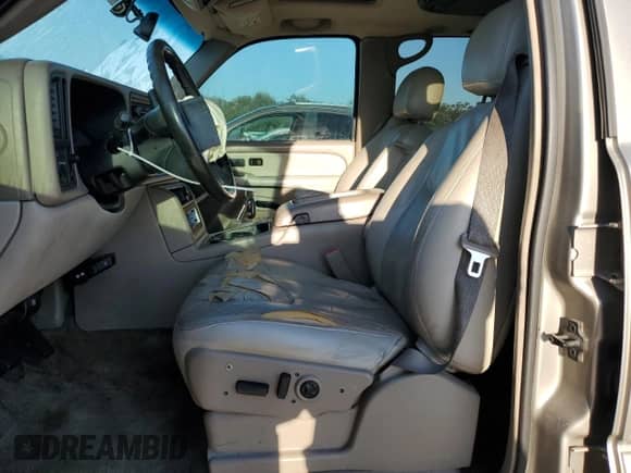 2003 Chevrolet Suburban LT with VIN 3GNEC16Z53G134051, listed as a Copart auction lot 76923234 with Not provided miles and Salvage title. Bid and sale history available at DreamBid. Image 7.