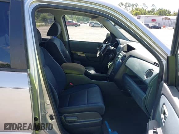 2009 Honda Pilot EX z VIN 5FNYF38419B021500, wystawiony jako IAAI lot #42821341 z przebiegiem 185 263 mil mil oraz . Historia ofert i sprzedaży dostępna na DreamBid. Obrazek 5.