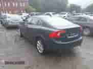 2012 Volvo S60 T6 с VIN YV1902FH5C2038827, выставлен на аукционе IAAI как лот 42860167 с пробегом 78 984 миль миль и . История ставок и продаж доступна на DreamBid. Изображение 3.