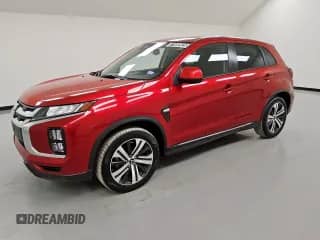 2023 Mitsubishi Outlander ES z VIN JA4ARUAU6PU012962, wystawiony jako Copart lot #71692925 z przebiegiem 51 973 mil mil oraz Czysty tytuł • Clean title. Historia ofert i sprzedaży dostępna na DreamBid. Obrazek 1.