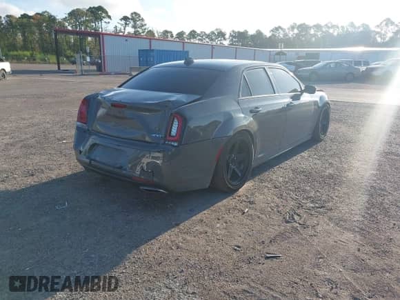 2018 Chrysler 300 S с VIN 2C3CCABT9JH274820, выставлен на аукционе IAAI как лот 43172463 с пробегом 73 162 миль миль и . История ставок и продаж доступна на DreamBid. Изображение 4.