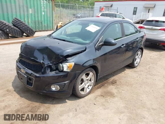 2015 Chevrolet Sonic LTZ с VIN 1G1JE5SB9F4172023, выставлен на аукционе IAAI как лот 42440528 с пробегом 108 031 миль миль и . История ставок и продаж доступна на DreamBid. Изображение 2.