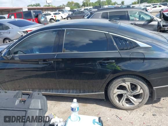 2018 Honda Accord EX-L с VIN 1HGCV1F57JA078229, выставлен на аукционе IAAI как лот 43090518 с пробегом 93 898 миль миль и . История ставок и продаж доступна на DreamBid. Изображение 14.