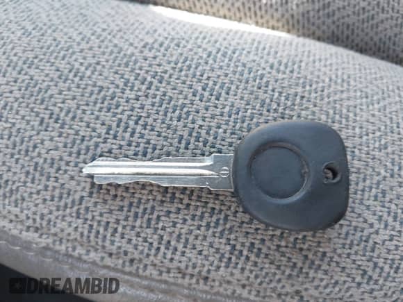 2013 Chevrolet Express Cargo z VIN 1GCWGFCA9D1190510, wystawiony jako IAAI lot #43103295 z przebiegiem 197 185 mil mil oraz . Historia ofert i sprzedaży dostępna na DreamBid. Obrazek 11.