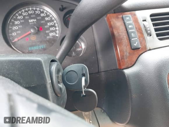 2007 Chevrolet Tahoe LS with VIN 1GNFK13067J102808, listed as a IAAI auction lot 42448920 with 36,159 mi miles and . Bid and sale history available at DreamBid. Image 11.