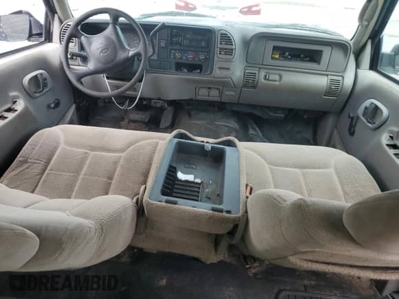 1998 Chevrolet Silverado 3500 с VIN 1GCGC33R1WF060103, выставлен на аукционе Copart как лот 73384094 с пробегом 362 070 миль миль и Списание • Salvage title. История ставок и продаж доступна на DreamBid. Изображение 8.