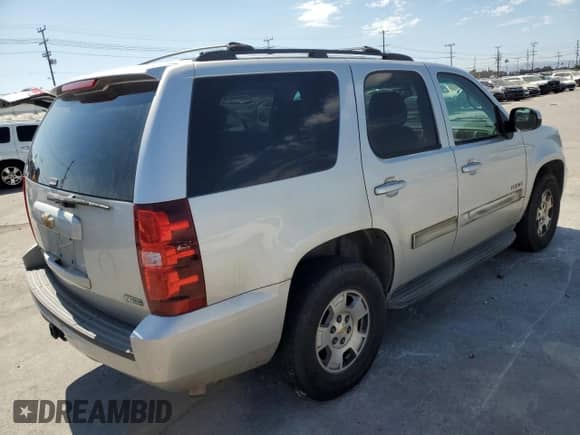 2011 Chevrolet Tahoe LS с VIN 1GNSCAE08BR242037, выставлен на аукционе Copart как лот 70038785 с пробегом 301 821 миль миль и Чистый • Clean title. История ставок и продаж доступна на DreamBid. Изображение 3.