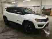 2019 Jeep Compass Trailhawk с VIN 3C4NJDDB5KT733558, выставлен на аукционе Copart как лот 86252424 с пробегом 113 977 миль миль и Списание • Salvage title. История ставок и продаж доступна на DreamBid. Изображение 4.