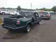 2001 Chevrolet S-10 LS with VIN 1GCCS19W918213567, listed as a IAAI auction lot 42885230 with 156,786 mi miles and . Bid and sale history available at DreamBid. Image 4.