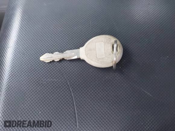 2008 Jeep Wrangler Unlimited X с VIN 1J4GB39178L625537, выставлен на аукционе IAAI как лот 42302408 с пробегом 266 791 миль миль и . История ставок и продаж доступна на DreamBid. Изображение 11.