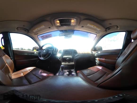 2016 Jeep Grand Cherokee Summit с VIN 1C4RJFJG2GC319086, выставлен на аукционе IAAI как лот 42186171 с пробегом 135 124 миль миль и . История ставок и продаж доступна на DreamBid. Изображение 18.