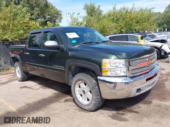 2013 Chevrolet Silverado 1500 LT with VIN 3GCPKSE76DG183528, listed as a IAAI auction lot 43109697 with 223,614 mi miles and . Bid and sale history available at DreamBid. Image 1.