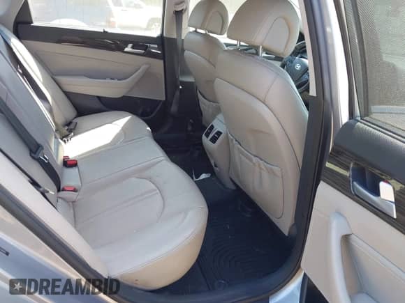 2015 Hyundai Sonata Sport с VIN 5NPE34AF7FH124995, выставлен на аукционе IAAI как лот 43131804 с пробегом 126 997 миль миль и . История ставок и продаж доступна на DreamBid. Изображение 8.