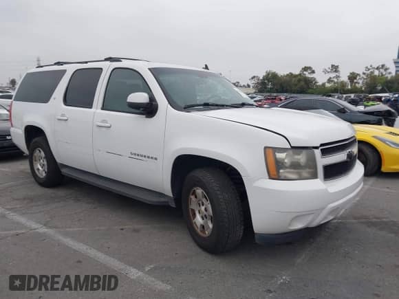 2011 Chevrolet Suburban LT с VIN 1GNSKJE30BR216805, выставлен на аукционе IAAI как лот 42438652 с пробегом 265 350 миль миль и . История ставок и продаж доступна на DreamBid. Изображение 1.