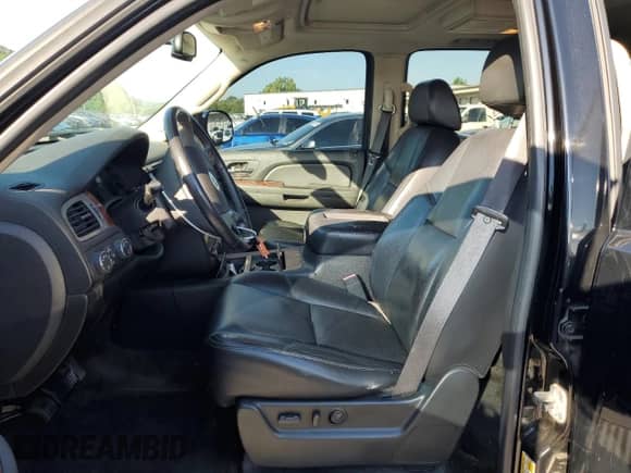 2009 Chevrolet Tahoe LTZ с VIN 1GNFK330X9R159075, выставлен на аукционе Copart как лот 65344575 с пробегом 231 655 миль миль и Списание • Salvage title. История ставок и продаж доступна на DreamBid. Изображение 7.