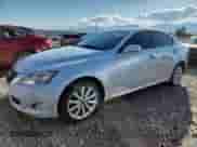2009 Lexus IS 250 z VIN JTHCK262995028745, wystawiony jako Copart lot #85564805 z przebiegiem 152 742 mil mil oraz Szkoda całkowita • Salvage title. Historia ofert i sprzedaży dostępna na DreamBid. Obrazek 1.