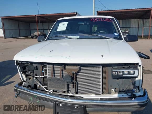 1999 Chevrolet Suburban with VIN 3GNGC26R1XG186362, listed as a IAAI auction lot 43102680 with 259,379 mi miles and . Bid and sale history available at DreamBid. Image 13.