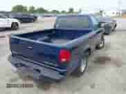 2002 Chevrolet S-10 with VIN 1GCCS14W728201376, listed as a IAAI auction lot 43274357 with 201,233 mi miles and . Bid and sale history available at DreamBid. Image 4.