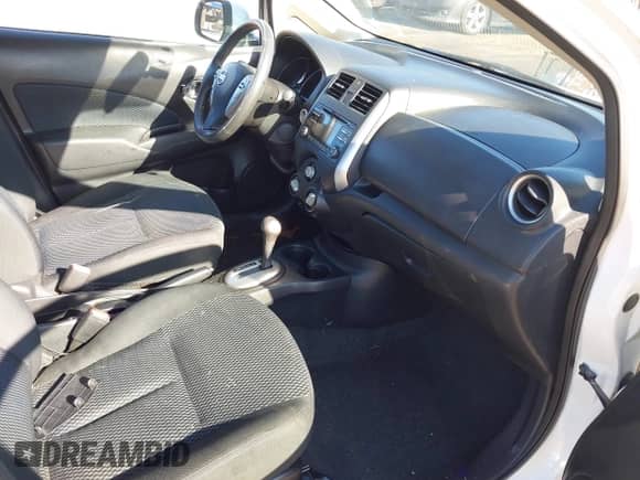 2014 Nissan Note SV with VIN 3N1CE2CP6EL435444, listed as a IAAI auction lot 43524876 with 88,334 mi miles and . Bid and sale history available at DreamBid. Image 5.