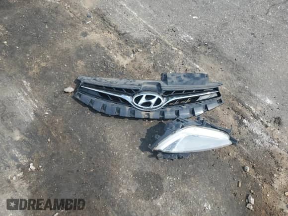 2013 Hyundai Elantra GS с VIN KMHDH6AE1DU009565, выставлен на аукционе Copart как лот 80449975 с пробегом 170 754 миль миль и Списание • Salvage title. История ставок и продаж доступна на DreamBid. Изображение 12.