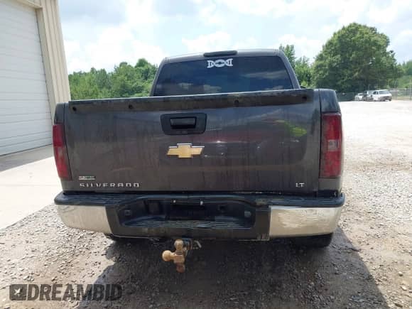 2011 Chevrolet Silverado 1500 LT z VIN 3GCPKSEA5BG216494, wystawiony jako IAAI lot #42683144 z przebiegiem 261 539 mil mil oraz . Historia ofert i sprzedaży dostępna na DreamBid. Obrazek 16.