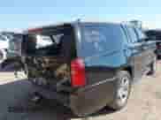 2019 Chevrolet Suburban LT z VIN 1GNSCHKC6KR364869, wystawiony jako IAAI lot #43414630 z przebiegiem 224 035 mil mil oraz . Historia ofert i sprzedaży dostępna na DreamBid. Obrazek 6.