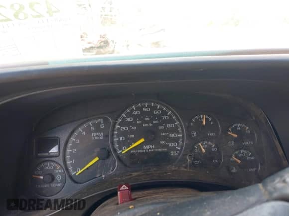 2000 Chevrolet Silverado 2500 LS with VIN 1GCGK29U8YE215392, listed as a IAAI auction lot 42820131 with Not provided miles and . Bid and sale history available at DreamBid. Image 7.