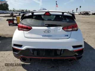 2022 Hyundai Veloster z VIN KMHT36AH5NU012944, wystawiony jako Copart lot #73705614 z przebiegiem 18 031 mil mil oraz Szkoda całkowita • Salvage title. Historia ofert i sprzedaży dostępna na DreamBid. Obrazek 6.