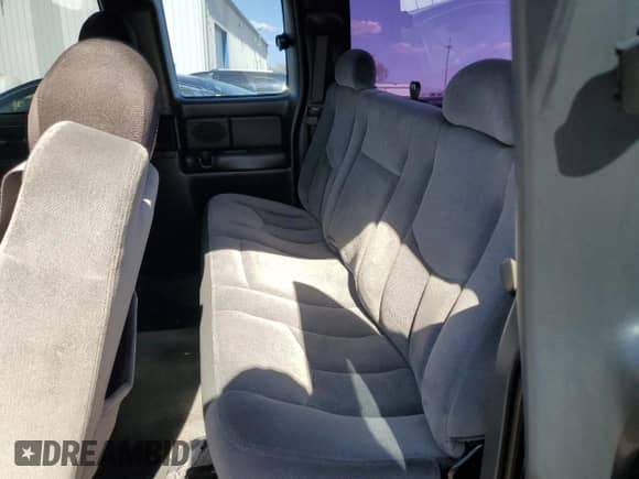 2003 GMC Sierra 1500 SLE with VIN 2GTEC19V531282291, listed as a Copart auction lot 55162465 with 210,028 mi miles and Salvage title. Bid and sale history available at DreamBid. Image 10.