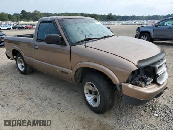 2003 Chevrolet S-10 LS с VIN 1GCCS14H638139424, выставлен на аукционе Copart как лот 80473135 с пробегом 273 719 миль миль и Списание • Salvage title. История ставок и продаж доступна на DreamBid. Изображение 4.