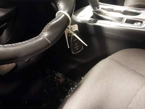 2019 Chevrolet Equinox LT z VIN 3GNAXTEV1KS593389, wystawiony jako IAAI lot #43478768 z przebiegiem 74 851 mil mil oraz . Historia ofert i sprzedaży dostępna na DreamBid. Obrazek 11.