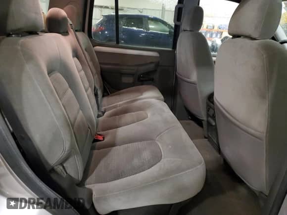 2004 Ford Explorer XLT z VIN 1FMDU83K04ZA05097, wystawiony jako Copart lot #88507065 z przebiegiem 229 920 mil mil oraz Szkoda całkowita • Salvage title. Historia ofert i sprzedaży dostępna na DreamBid. Obrazek 11.