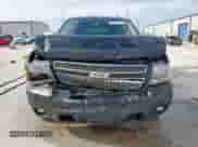 2010 Chevrolet Tahoe LTZ z VIN 1GNUCCE07AR193271, wystawiony jako Copart lot #66304475 z przebiegiem 244 324 mil mil oraz Szkoda całkowita • Salvage title. Historia ofert i sprzedaży dostępna na DreamBid. Obrazek 5.