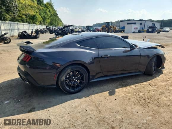 2024 Ford Mustang GT Premium с VIN 1FA6P8CF0R5423221, выставлен на аукционе Copart как лот 80840935 с пробегом Не указан миль и Списание • Salvage title. История ставок и продаж доступна на DreamBid. Изображение 3.
