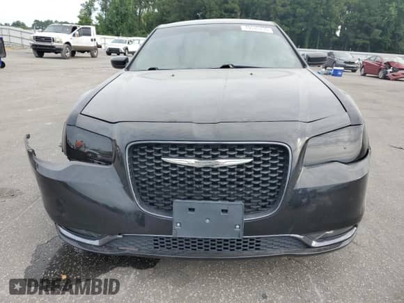 2019 Chrysler 300 S с VIN 2C3CCABGXKH697619, выставлен на аукционе Copart как лот 70535735 с пробегом 119 571 миль миль и Списание • Salvage title. История ставок и продаж доступна на DreamBid. Изображение 5.