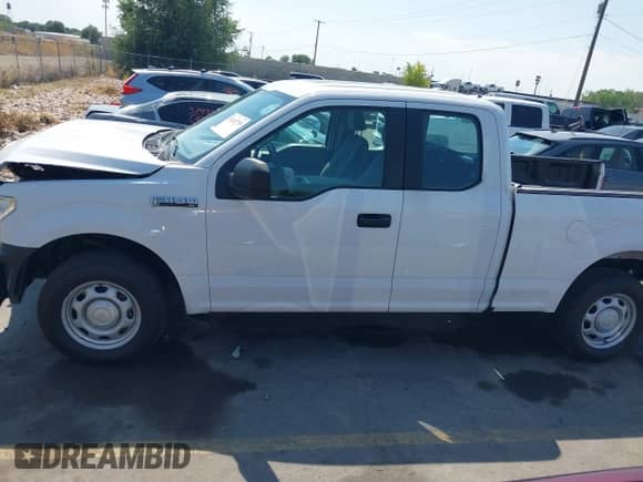 2018 Ford F-150 XL with VIN 1FTEX1CB5JKF29695, listed as a IAAI auction lot 43152755 with 126,516 mi miles and . Bid and sale history available at DreamBid. Image 14.