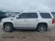 2012 Cadillac Escalade Luxury с VIN 1GYS4BEF4CR120481, выставлен на аукционе IAAI как лот 42423588 с пробегом Не указан миль и . История ставок и продаж доступна на DreamBid. Изображение 14.