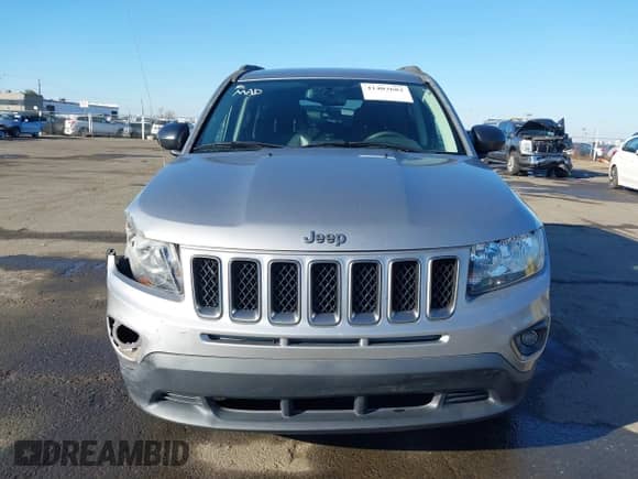 2016 Jeep Compass Sport с VIN 1C4NJDBB1GD587577, выставлен на аукционе IAAI как лот 41403682 с пробегом 54 158 миль миль и . История ставок и продаж доступна на DreamBid. Изображение 12.
