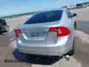2016 Volvo S60 T5 Premier с VIN YV1612TKXG2401242, выставлен на аукционе IAAI как лот 42759766 с пробегом 98 822 миль миль и . История ставок и продаж доступна на DreamBid. Изображение 17.