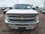 2012 Chevrolet Silverado 1500 LS z VIN 3GCPCREAXCG128550, wystawiony jako IAAI lot #41903814 z przebiegiem 248 558 mil mil oraz . Historia ofert i sprzedaży dostępna na DreamBid. Obrazek 12.