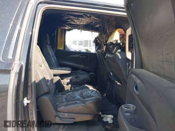 2020 Cadillac Escalade ESV Platinum z VIN 1GYS4KKJ6LR223104, wystawiony jako IAAI lot #43160616 z przebiegiem Nie podano mil oraz . Historia ofert i sprzedaży dostępna na DreamBid. Obrazek 8.