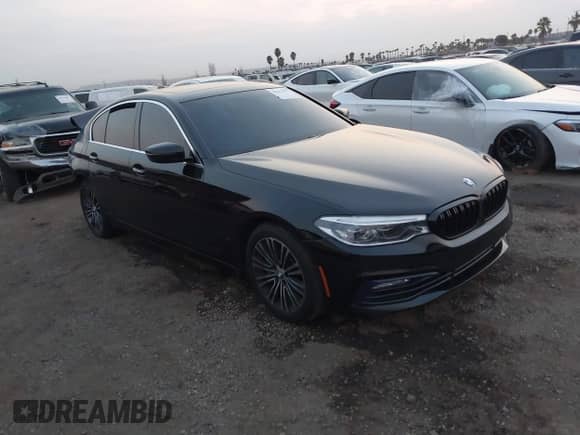 2017 BMW 5 Series 540i с VIN WBAJE5C3XHG913986, выставлен на аукционе IAAI как лот 41421437 с пробегом 62 901 миль миль и . История ставок и продаж доступна на DreamBid. Изображение 1.
